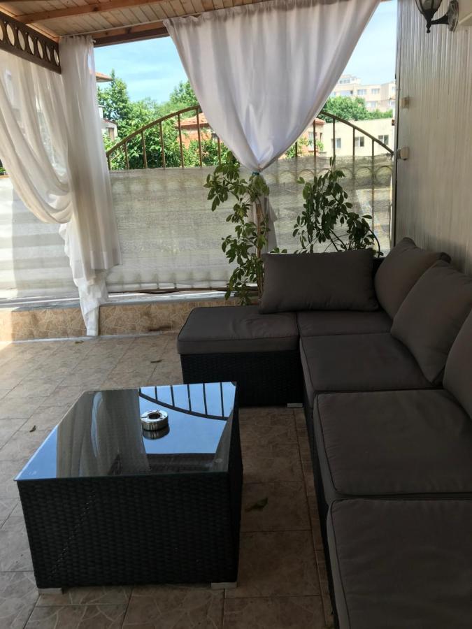 White Rose Guest Rooms Burgas Luaran gambar