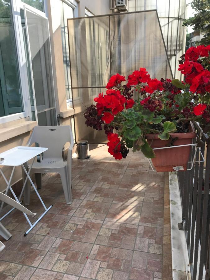 White Rose Guest Rooms Burgas Luaran gambar