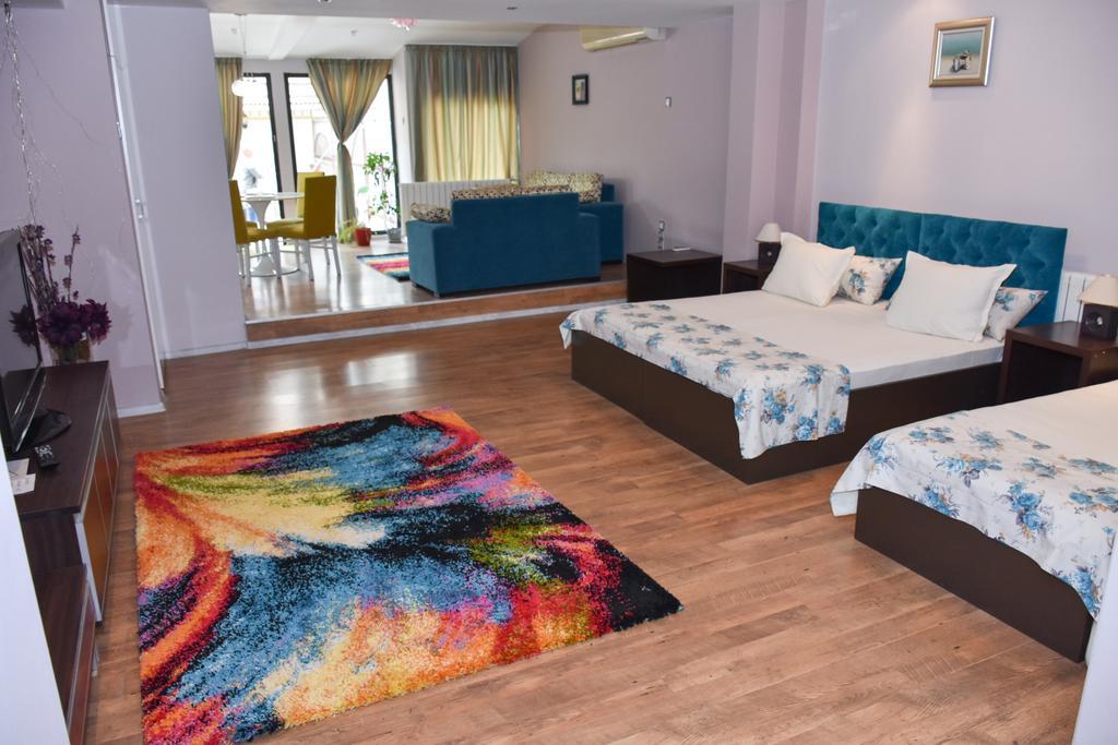White Rose Guest Rooms Burgas Luaran gambar