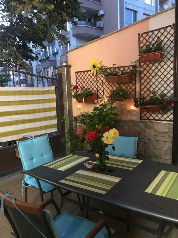 White Rose Guest Rooms Burgas Luaran gambar